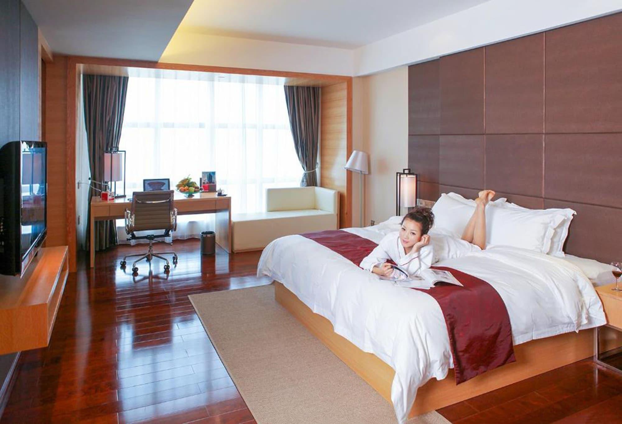 Shenzhen Ramada Plaza, North Railway Station Hotel Exterior photo