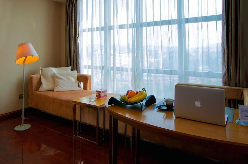 Shenzhen Ramada Plaza, North Railway Station Hotel Exterior photo